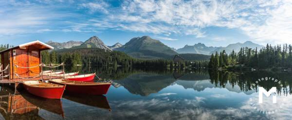 Mountains view at the lake reflections