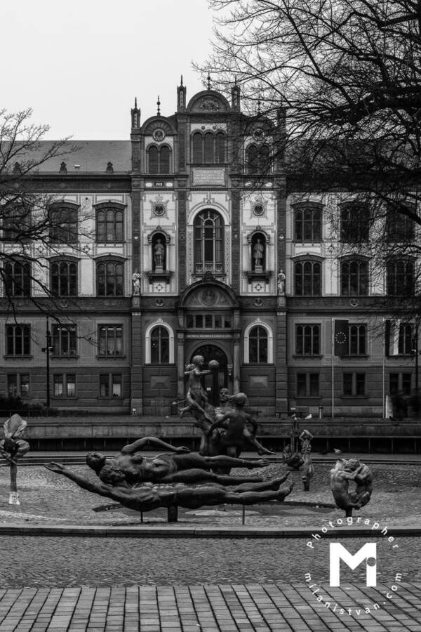 Brunnen der Lebensfreude / Radisson Rostock Edition - Image 2